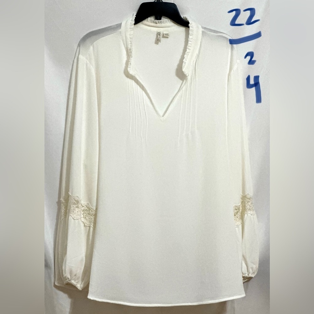 LADIES CATO ALL WHITE TOP WITH A RUFFLED NECKLINE